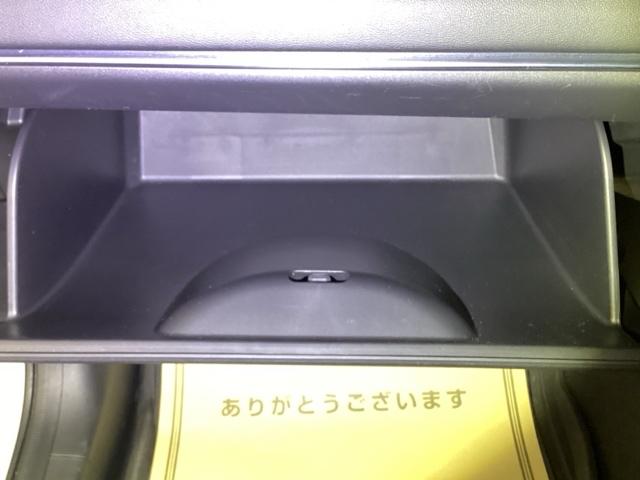 ヴェゼル ｅ：ＨＥＶＺ　メモリーナビ　ＥＴＣ　リアカメラ　衝突回避支援ブレーキ機能　パノラミックビューモニター　スマキ　フルオートエアコン　エアバッグ　両席エアバック　Ｒカメ　パワーウィンドウ　ＬＥＤランプ　クルーズＣ（37枚目）