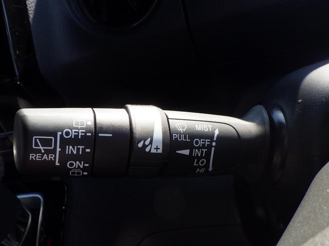 N-BOXカスタム L サイドエアバッグ Aストップ シートヒータ 点検記録簿 キーフリーシステム LEDライト リアカメ クルーズコントロール AC スマキー 横滑り防止 パワーステアリング USB ABS エアバッグ(4枚目)