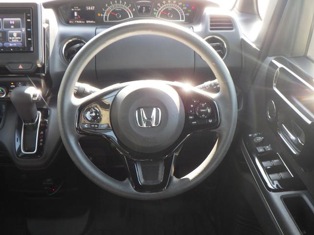 N-BOXカスタム L サイドエアバッグ Aストップ シートヒータ 点検記録簿 キーフリーシステム LEDライト リアカメ クルーズコントロール AC スマキー 横滑り防止 パワーステアリング USB ABS エアバッグ(18枚目)