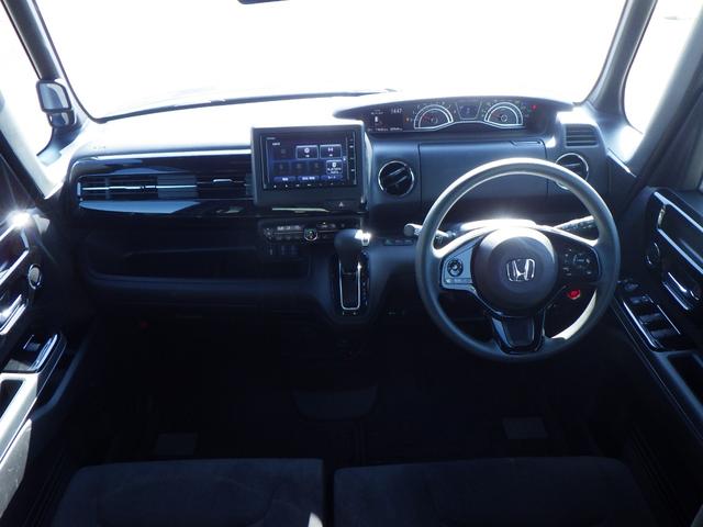 N-BOXカスタム L サイドエアバッグ Aストップ シートヒータ 点検記録簿 キーフリーシステム LEDライト リアカメ クルーズコントロール AC スマキー 横滑り防止 パワーステアリング USB ABS エアバッグ(19枚目)