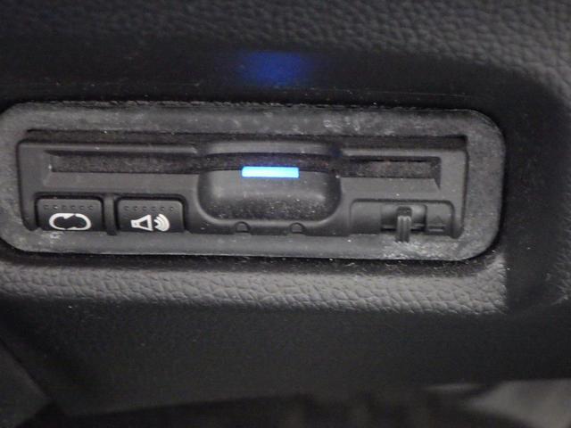 フィット 13G・Fパッケージ DVD再生可能 スマ-トキ- 記録簿有り VSA ETC付き 助手席エアバッグ Rカメラ オートエアコン エアバック PS キ-フリ- 1セグ PW ABS アイドリングSTOP(8枚目)