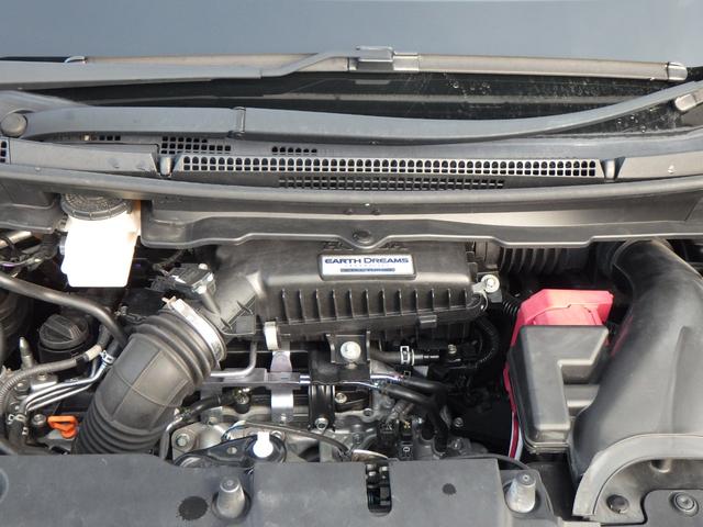 ステップワゴンスパーダ スパーダ・クールスピリットホンダセンシング　サイドエアバック　スマートキ　左右電動スライドドア　バックモニタ　Ｗエアコン　地ＴＶ　ナビ＆ＴＶ　三列シート　ＵＳＢ　助手席エアバッグ　ＡＡＣ　ターボ車（3枚目）