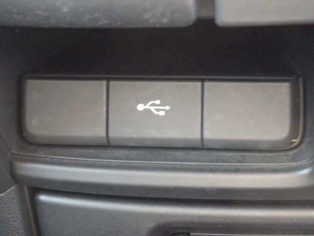 ステップワゴンスパーダ スパーダ・クールスピリットホンダセンシング　サイドエアバック　スマートキ　左右電動スライドドア　バックモニタ　Ｗエアコン　地ＴＶ　ナビ＆ＴＶ　三列シート　ＵＳＢ　助手席エアバッグ　ＡＡＣ　ターボ車（10枚目）