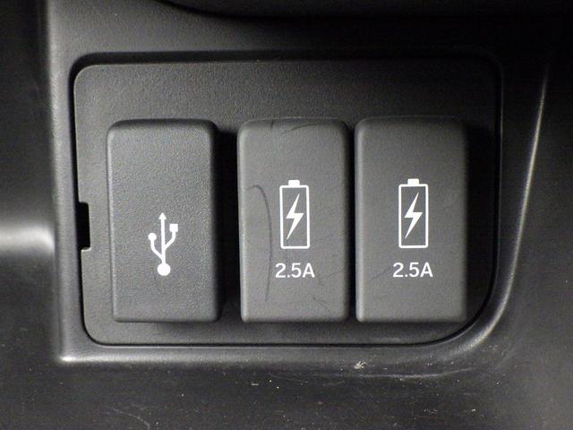 Ｎ－ＢＯＸカスタム Ｌ　サイドエアバッグ　ナビＴＶ　Ａストップ　シートヒータ　点検記録簿　キーフリーシステム　ＬＥＤライト　リアカメ　クルーズコントロール　ＡＣ　ＤＶＤ視聴可能　スマキー　ＥＴＣ　横滑り防止　フルセグＴＶ（12枚目）