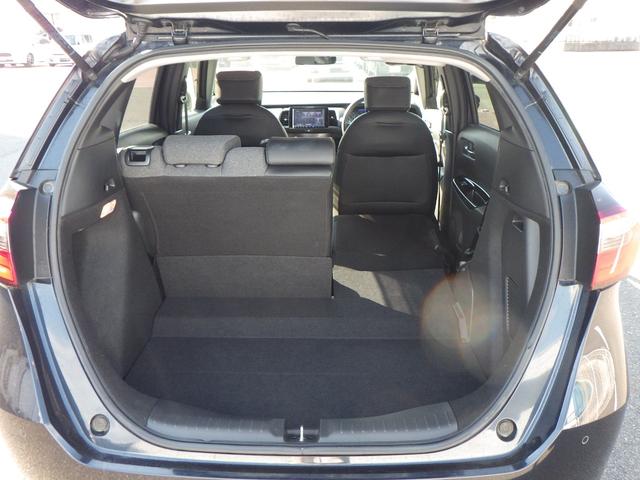 フィット ｅ：ＨＥＶホーム　助手席エアバッグ　運転席エアバッグ　アイドリングストップ　ＬＥＤライト　ＵＳＢ接続　バックカメラ　ＡＢＳ　サイドエアバッグ　オートクルーズコントロール　フルセグＴＶ　スマートキー（19枚目）