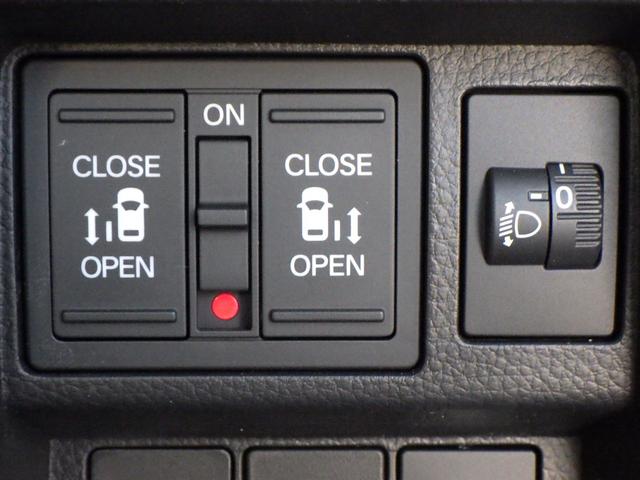 ステップワゴン e:HEVスパーダ デュアルエアコン フルオートエアコン ESC シートヒータ キーフリー LEDヘッドランプ ABS リアカメラ スマートキ USBポート クルーズコントロール ECOモード(10枚目)