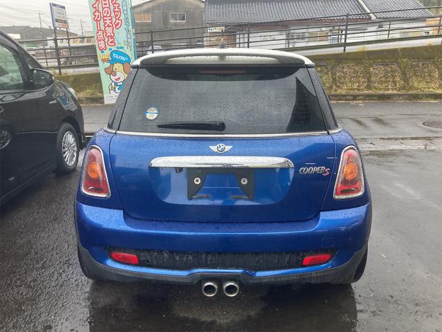 ＭＩＮＩ クーパーＳ　バックカメラ　ナビ　ＴＶ　アルミホイール　ＨＩＤ　キーレスエントリー　電動格納ミラー　ＡＴ　盗難防止システム　ＡＢＳ　ＣＤ　Ｂｌｕｅｔｏｏｔｈ　エアコン　パワーステアリング　パワーウィンドウ（16枚目）