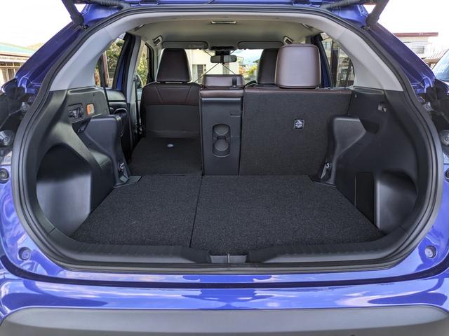 ヤリスクロス ハイブリッドZ 8インチディスプレイオーディオ&ナビ&全方位カメラ レーダークルーズ ブラインドスポットモニター パワーバックドア LEDライト 前席シートヒーター(77枚目)