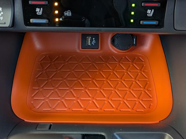 RAV4 ハイブリッドアドベンチャー 10.5インチナビ&パノラミックビューモニター フルセグTV デジタルインナーミラー ハンズフリーパワーバックドア 前席ベンチレーション ステアリングヒーター セーフティセンス(70枚目)