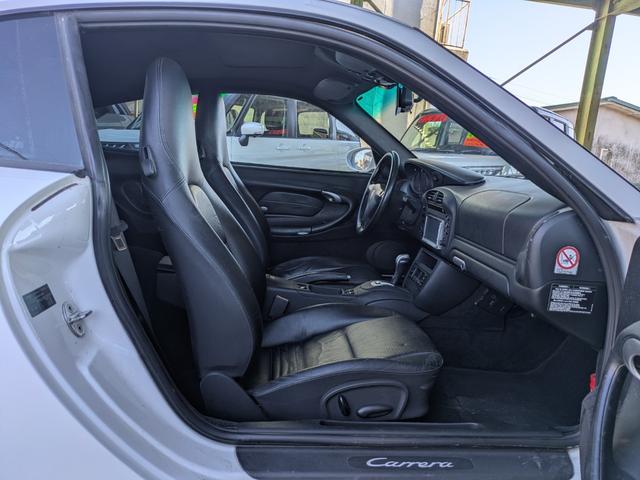 ９１１ ９１１カレラＳティプトロ　左ハンドル　電動スライド＆チルトサンルーフ　１９インチアルミホイール　ＧＴ３仕様　黒革＆パワーシート（14枚目）