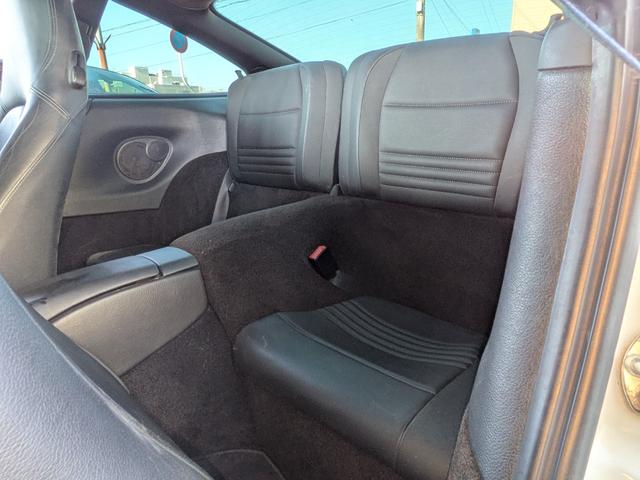 ９１１ ９１１カレラＳティプトロ　左ハンドル　電動スライド＆チルトサンルーフ　１９インチアルミホイール　ＧＴ３仕様　黒革＆パワーシート（18枚目）