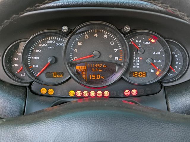 ９１１ ９１１カレラＳティプトロ　左ハンドル　電動スライド＆チルトサンルーフ　１９インチアルミホイール　ＧＴ３仕様　黒革＆パワーシート（24枚目）