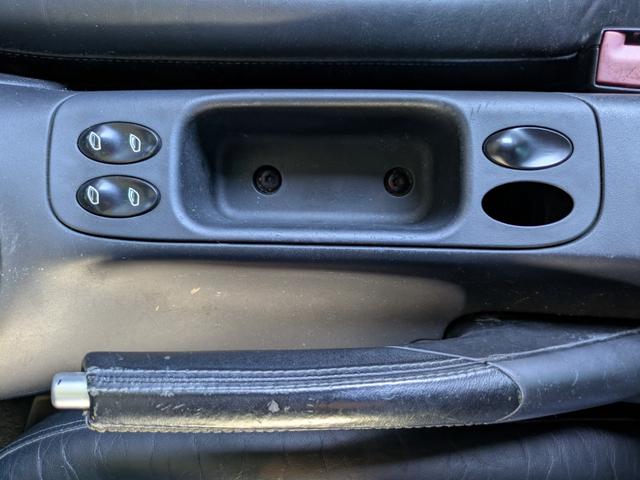 ９１１ ９１１カレラＳティプトロ　左ハンドル　電動スライド＆チルトサンルーフ　１９インチアルミホイール　ＧＴ３仕様　黒革＆パワーシート（28枚目）