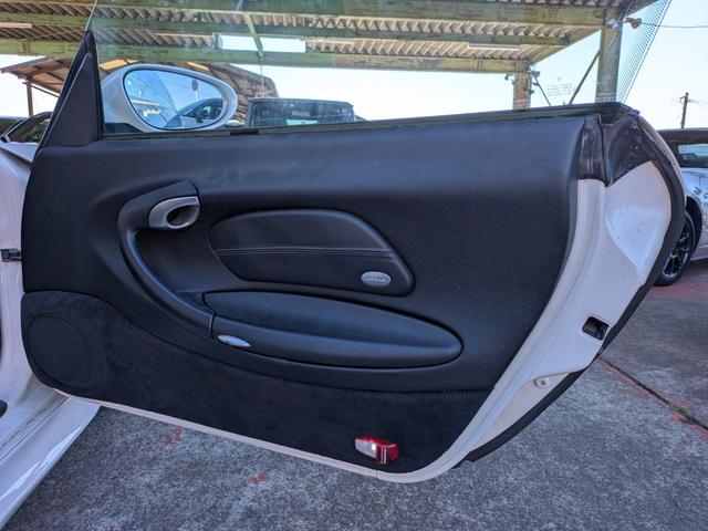 ９１１ ９１１カレラＳティプトロ　左ハンドル　電動スライド＆チルトサンルーフ　１９インチアルミホイール　ＧＴ３仕様　黒革＆パワーシート（64枚目）