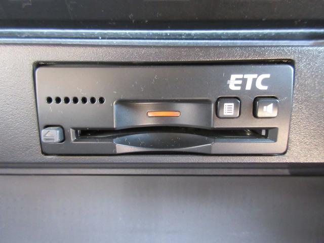 ソリオバンディット ハイブリッドＭＶ　社外ＳＤナビ　ワンセグ　Ｂカメラ　左側パワースライドドア　ビルトインＥＴＣ　運転席シートヒーター　アイドリングストップ　スマートキー　オートエアコン　オートライト　ＬＥＤヘッド　純正１５ＡＷ　１年保証（17枚目）