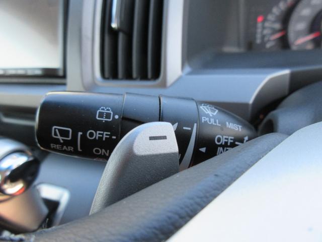 ステップワゴンスパーダ Ｚ　社外ＳＤナビ　地デジ　バックカメラ　両側パワースライド　パドルシフト　スマートキー　オートエアコン　オートライト　ＨＩＤライト　フォグランプ　純正１６ＡＷ　１年保証（12枚目）