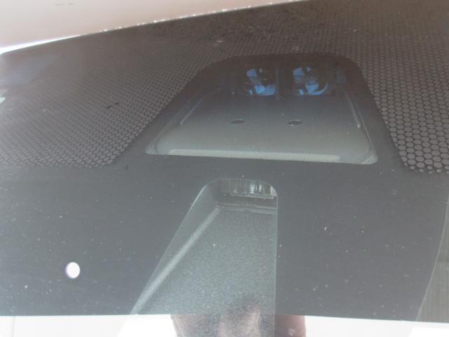 ヴェゼル ハイブリッドＺ　純正ＳＤナビ　地デジ　Ｂカメラ　Ｂｌｕｅｔｏｏｔｈ　ＨＤＭＩ接続可　クルコン　ＥＴＣ　ハーフレザーシート　シートヒーター　スマートキー　ルーフレール　オートライト　ＬＥＤヘッド　純正１７ＡＷ　１年保証（44枚目）