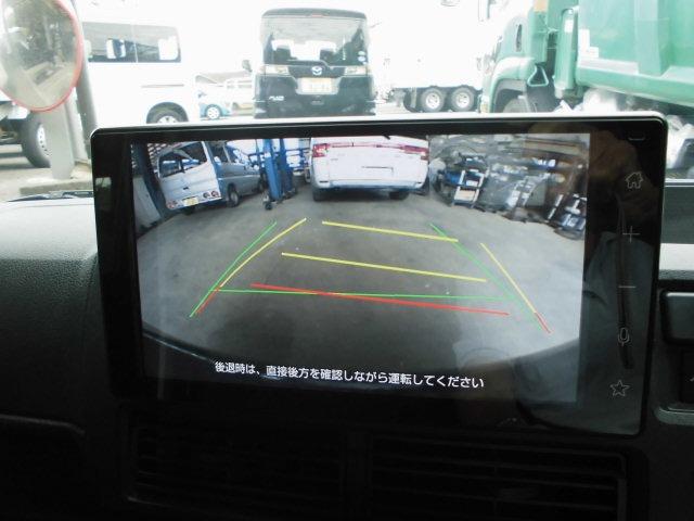 ハイゼットカーゴ クルーズ　ワンオーナー　ディスプレイオーディオ　ＨＤＭＩ　社外アルミ　ＴＶ　バックカメラ　ＥＴＣ　ドラレコ前後　純正リフトアップ（9枚目）