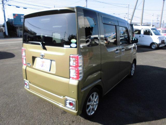 ピクシスメガ Ｌ　ＳＡＩＩ　ナビ　テレビ　バックカメラ　両側パワースライドドア　衝突被害軽減ブレーキ　ＥＴＣ　アイドリングストップ　プッシュスタート　スマートキー（4枚目）