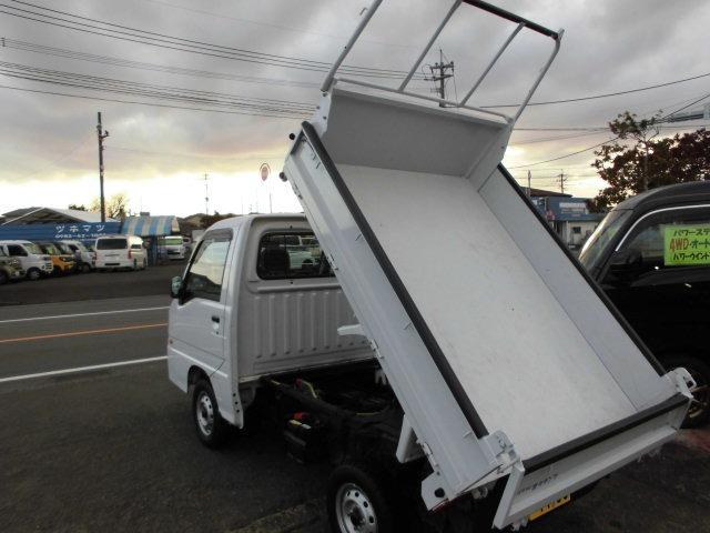 サンバートラック ＴＢ　ダンプ　４ＷＤ　エアコン　パワーステアリング（5枚目）