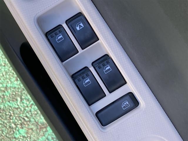 ココアX アイドリングストップ スマートキー CDデッキ オートエアコン 電動格納ドアミラー ベンチシート CVT 盗難防止システム ABS 運転席・助手席エアバック(9枚目)