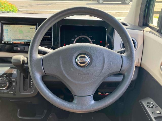 モコ Ｘアイドリングストップ　ＥＴＣ　バックカメラ　ナビ　スマートキー　アイドリングストップ　電動格納ミラー　ベンチシート　ＣＶＴ　盗難防止システム　ＡＢＳ　ＣＤ　ＤＶＤ再生　ＵＳＢ　Ｂｌｕｅｔｏｏｔｈ　衝突安全ボディ　エアコン（3枚目）