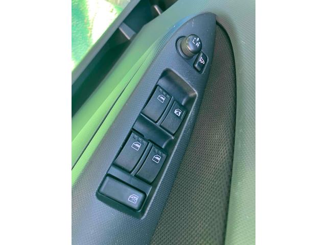 ステラ カスタムR スマートアシスト バックカメラ ナビ 衝突被害軽減システム オートライト スマートキー アイドリングストップ 電動格納ミラー ベンチシート CVT 盗難防止システム ABS ESC CD DVD再生 USB(11枚目)