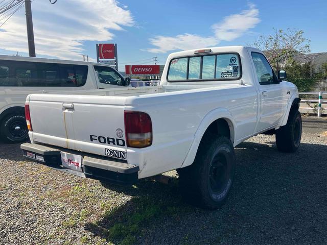 レンジャー 　トラック　ＡＴ　ＥＴＣ　エアコン　ＣＤ（16枚目）