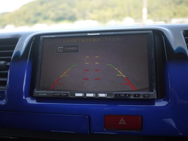 ハイエースバン ロングスーパーＧＬ　４型仕様　ベッドキット　ギャルソン１７インチＡＷ　ホワイトレター　ＨＤＤナビ　地デジ　Ｂカメラ　ＬＥＤヘッドライト　４型テール　社外マフラー　黒革調シートカバー　新品Ｆスポイラー　新品メッキグリル（15枚目）