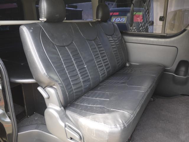 ハイエースバン ロングスーパーGL ベッドキット 3型 社外17インチAW ホワイトレター 社外ナビ フルセグ地デジ Bカメラ ETC ツイーター 黒革調シートカバー LEDテール ボンネットフード フロントスポイラー キセノンHID(7枚目)