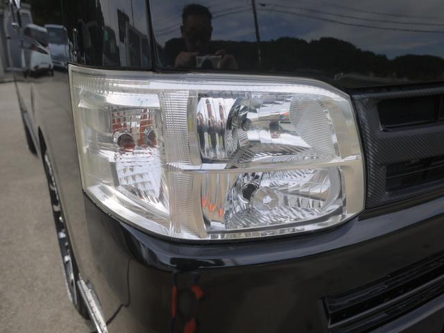 ハイエースバン ロングスーパーGL ベッドキット 3型 社外17インチAW ホワイトレター 社外ナビ フルセグ地デジ Bカメラ ETC ツイーター 黒革調シートカバー LEDテール ボンネットフード フロントスポイラー キセノンHID(29枚目)