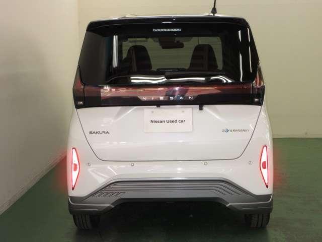 サクラ Ｇ　エマージェンシーブレーキ・全周囲カメラ付　アラウンドビュ　踏み間違い防止アシスト　ＬＥＤヘッドランプ　スマートキー　ＬＤＷ　盗難防止システム　オートエアコン　ＥＴＣ　バックカメラ　ドライブレコーダー　アダプティブクルーズコントロール　ＡＢＳ（5枚目）