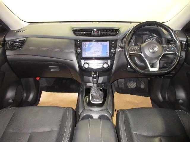 エクストレイル ２．０　２０Ｘｉ　レザーエディション　２列車　エマージェンシーブレーキ・全周囲カメラ付　衝突被害軽減システム　全周囲カメラ　ドライブレコーダー　ＥＴＣ（4枚目）