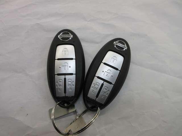 セレナ ２．０　ハイウェイスター　Ｖセレクション　エマージェンシーブレーキ・バックカメラ付　Ｉ－ＳＴＯＰ　両側ＡＳＤ　Ａクルーズ　車線逸脱　バックカメラ　ＥＴＣ　ＴＶナビ　ドライブレコーダー　キーレス　オートエアコン　メモリーナビ　パワーウインドウ　エアバッグ　アルミ　ＡＢＳ（18枚目）