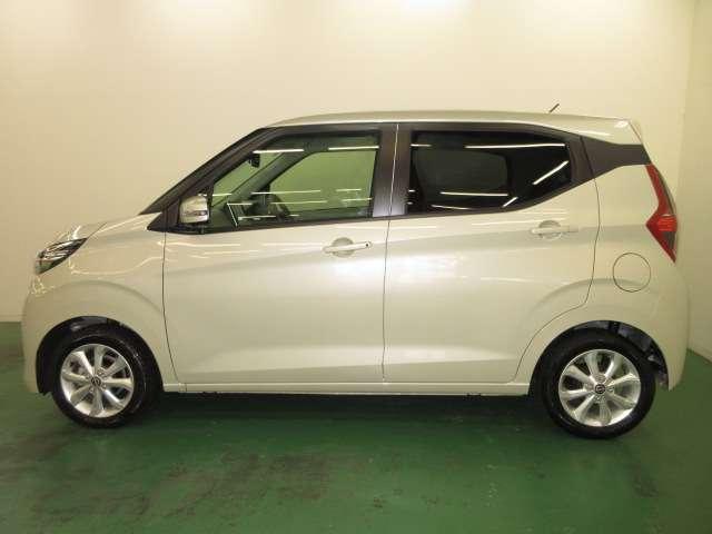 デイズ 660 X 全周囲カメラ・衝突軽減ブレーキ搭載 アラウンドM 踏み間違え防止 スマートキー イモビライザー バックカメラ レーンキープ アイドリングストップ ドライブレコーダー キーレス フルオートエアコン ナビTV WAB 運転席エアバック PS(3枚目)