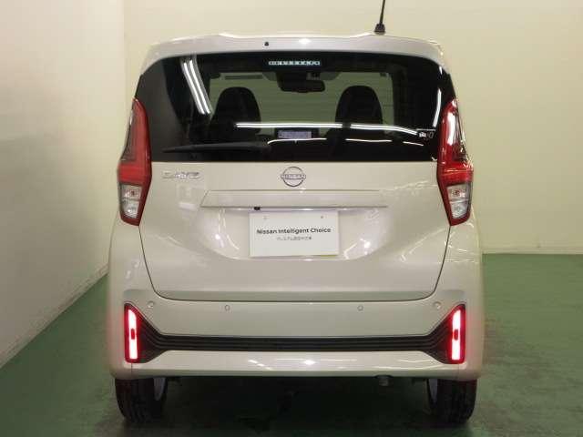 デイズ 660 X 全周囲カメラ・衝突軽減ブレーキ搭載 アラウンドM 踏み間違え防止 スマートキー イモビライザー バックカメラ レーンキープ アイドリングストップ ドライブレコーダー キーレス フルオートエアコン ナビTV WAB 運転席エアバック PS(6枚目)