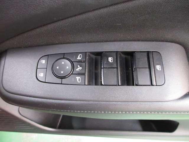 ノート １．２　Ｘ　全周囲カメラ・衝突軽減ブレーキ搭載　衝突被害軽減ブレ－キ　全方位カメラ　レーンアシスト　インテリジェントキー　アイドリングストップ　盗難防止システム　ワンセグＴＶ　ＴＶナビ　サイドカーテンエアバック　メモリーナビ　パワーウィンドウ（17枚目）