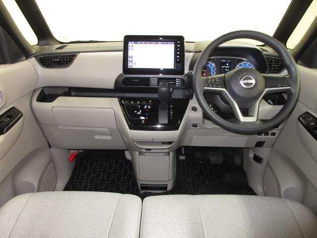 ルークス ６６０　Ｘ　全周囲カメラ・衝突軽減ブレーキ搭載　アラモニ　前後衝突軽減ブレーキ　車線逸脱防止　スマートキー　キーフリー　ドライブレコーダー　ｉ－ｓｔｏｐ　フルオートエアコン　パワーウインドウ　ＬＥＤ　バックカメラ　盗難防止　カーテンエアバッグ（4枚目）