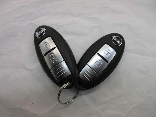 ノート １．２　ｅ－ＰＯＷＥＲ　Ｘ　エマージェンシーブレーキ・全周囲カメラ付　３６０°カメラ　Ｒカメラ　運転席助手席エアバック　レーンキープ　ＡＵＴＯエアコン　盗難防止システム　ナビＴＶ　ＡＷ　サイドカメラ　運転席エアバッグ　キーレスエントリー　アイドリングストップ　パワステ（18枚目）