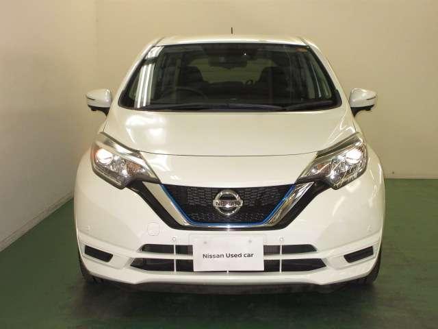 ノート 1.2 e-POWER X 全周囲カメラ・衝突軽減ブレーキ搭載 360°カメラ 運転席助手席エアバック レーンキープ AUTOエアコン 盗難防止システム 運転席エアバッグ キーレスエントリー ETC車載器 アイドリングストップ パワーウィンドウ パワステ ABS(2枚目)
