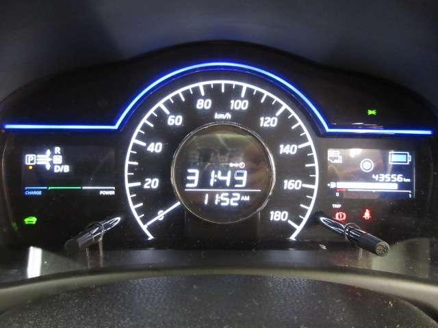 ノート 1.2 e-POWER X 全周囲カメラ・衝突軽減ブレーキ搭載 360°カメラ 運転席助手席エアバック レーンキープ AUTOエアコン 盗難防止システム 運転席エアバッグ キーレスエントリー ETC車載器 アイドリングストップ パワーウィンドウ パワステ ABS(12枚目)