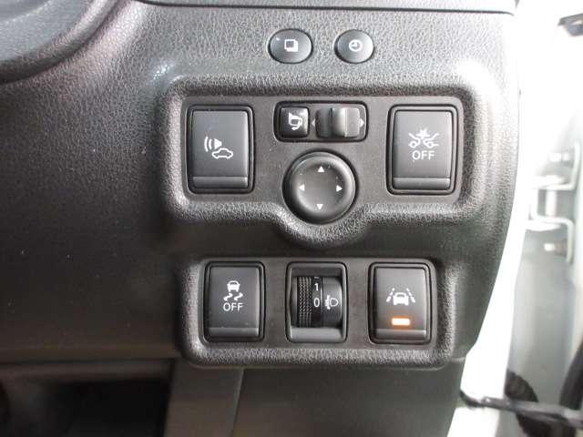 ノート 1.2 e-POWER X 全周囲カメラ・衝突軽減ブレーキ搭載 360°カメラ 運転席助手席エアバック レーンキープ AUTOエアコン 盗難防止システム 運転席エアバッグ キーレスエントリー ETC車載器 アイドリングストップ パワーウィンドウ パワステ ABS(17枚目)