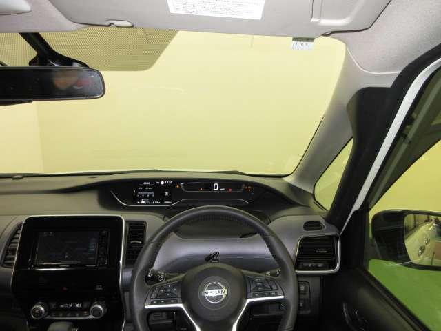 セレナ 2.0 ハイウェイスター V アラウンドビュ- アルミ 衝突被害軽減 LDP エアバッグ 両側オートスライドドア LEDライト クルコン インテリジェントキー サイドカメラ メモリーナビ アイドリングストップ ナビTV ドラレコ(10枚目)