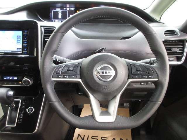 セレナ 2.0 ハイウェイスター V アラウンドビュ- アルミ 衝突被害軽減 LDP エアバッグ 両側オートスライドドア LEDライト クルコン インテリジェントキー サイドカメラ メモリーナビ アイドリングストップ ナビTV ドラレコ(13枚目)