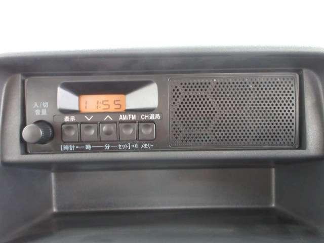 クリッパートラック 660 DX 4WD ラジオパワーウィンドウ パワステ 4WD エアコン 助手席エアバッグ 運転席エアバッグ パワーウインドウ アイドリングストップ キーレス(7枚目)