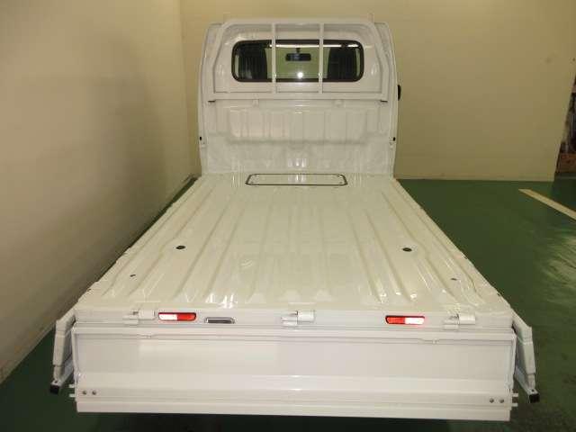 クリッパートラック 660 DX 4WD ラジオパワーウィンドウ パワステ 4WD エアコン 助手席エアバッグ 運転席エアバッグ パワーウインドウ アイドリングストップ キーレス(19枚目)