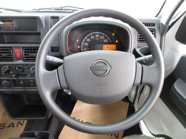 クリッパートラック 660 DX ラジオパワーウィンドウ パワステ エアコン 助手席エアバッグ 運転席エアバッグ パワーウインドウ アイドリングストップ キーレス(12枚目)