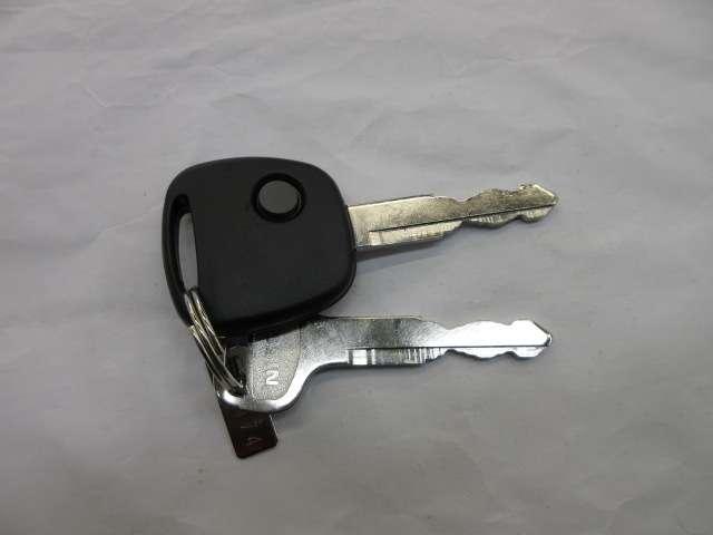 クリッパートラック 660 DX ラジオパワーウィンドウ パワステ エアコン 助手席エアバッグ 運転席エアバッグ パワーウインドウ アイドリングストップ キーレス(15枚目)