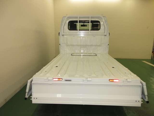 クリッパートラック 660 DX ラジオパワーウィンドウ パワステ エアコン 助手席エアバッグ 運転席エアバッグ パワーウインドウ アイドリングストップ キーレス(19枚目)