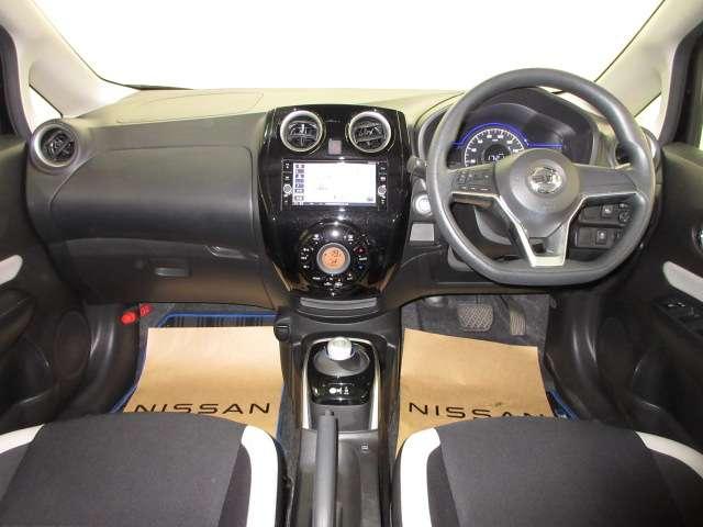 ノート 1.2 e-POWER X ナビ・全方位カメラ・ドラレコ・ETC2.0 360°カメラ Rカメラ 運転席助手席エアバック レーンキープ AUTOエアコン 盗難防止システム ナビTV AW サイドカメラ 運転席エアバッグ キーレスエントリー ドラレコ ETC車載器 パワステ(4枚目)